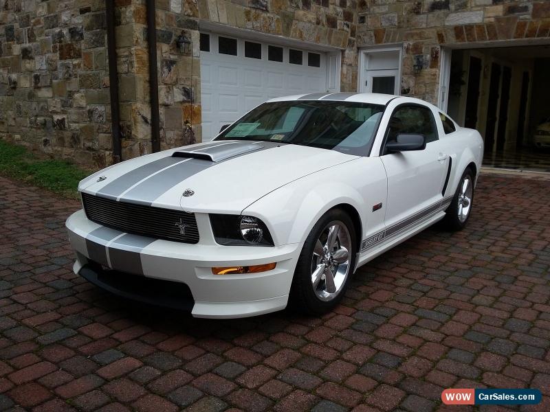 Ford Mustang v 2007