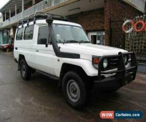 Classic 2005 Toyota Landcruiser HZJ78R (4x4) 11 Seat White Manual 5sp M TroopCarrier for Sale